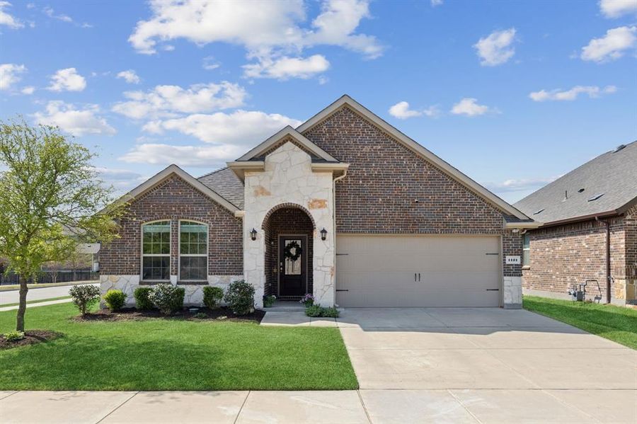 1121 Royal Lane, Celina, TX 75009