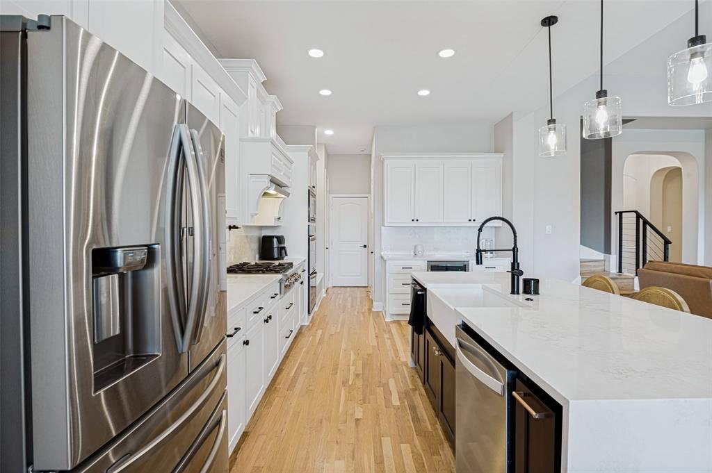 4430 Whispering Lake Drive, photo 6